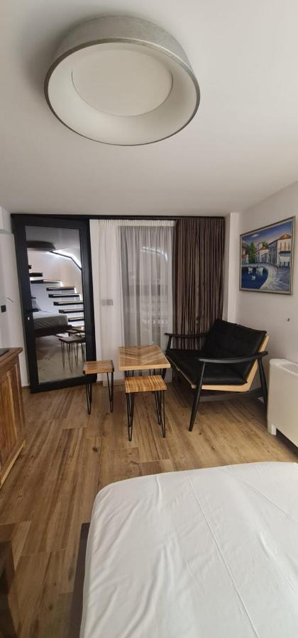 Bujtina Gjyshi Ilo Hotel Tushemisht Екстериор снимка