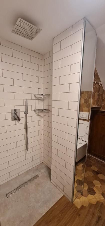 Bujtina Gjyshi Ilo Hotel Tushemisht Екстериор снимка